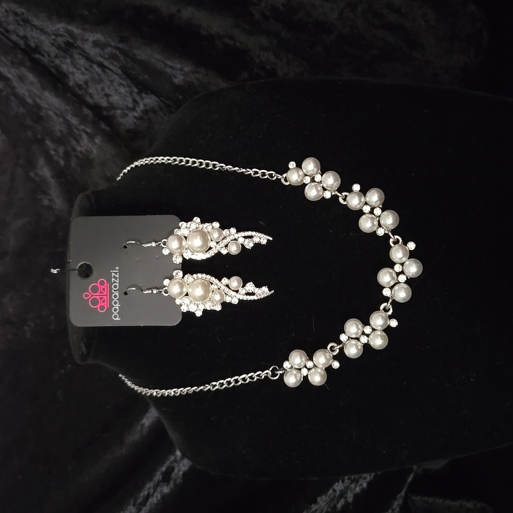 Paparazzi Earings With rhinestone and faux Pearls along with unbranded necklece